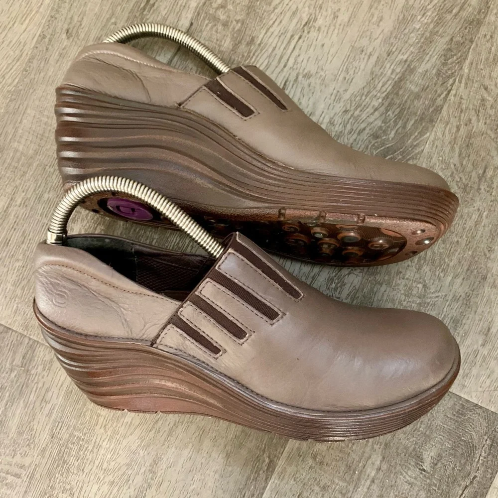 Bionica Coast Leather Women's Tan Wedge Shoes 9.5